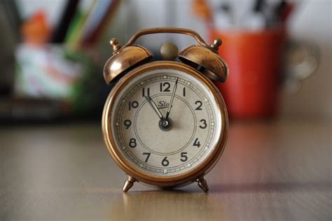 Old Alarm Clock Ringing Ringtone