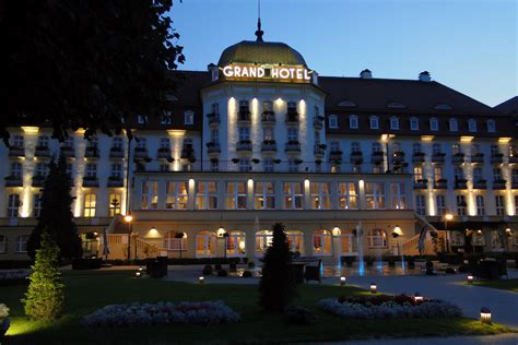 Grand Hotel Ringtone